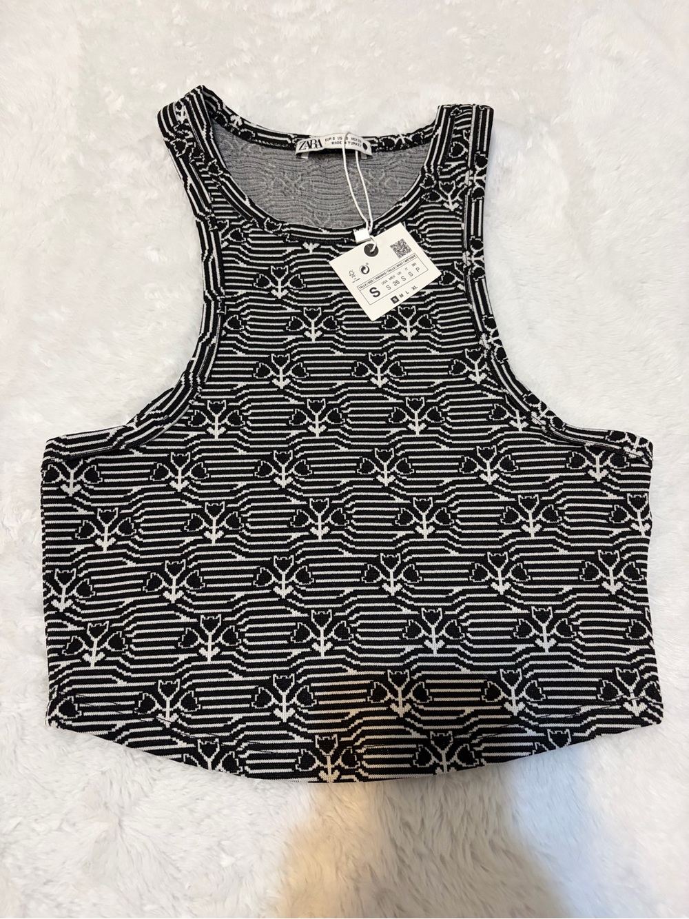 Zara Black & White Floral Crop Tank Top Size Small NWT
